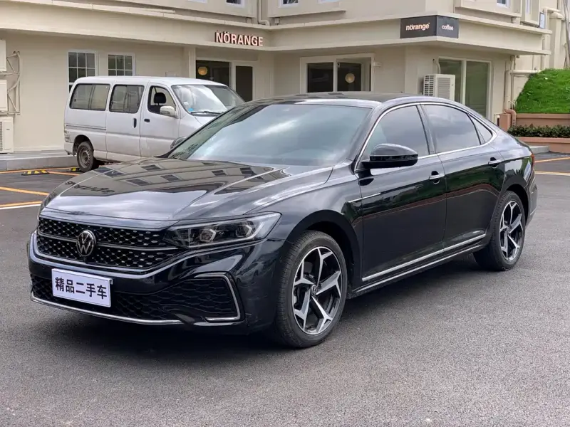 Volkswagen Passat, 2023