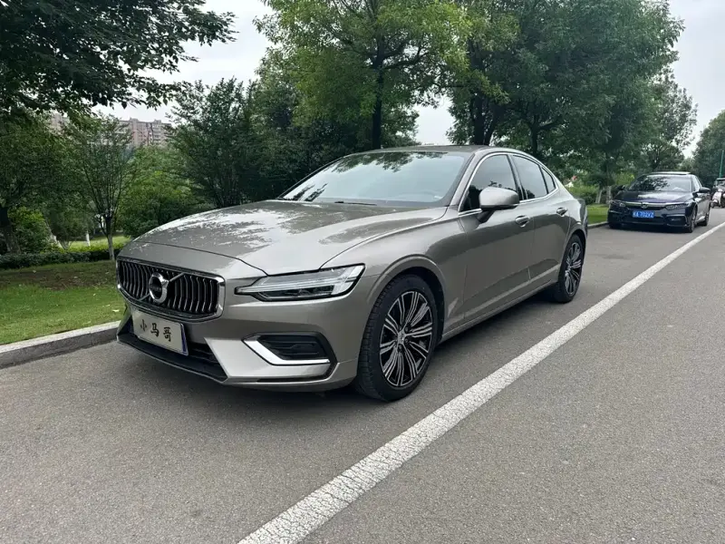 Volvo S60, 2022