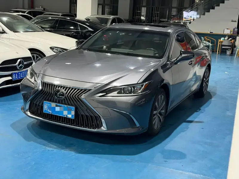 Lexus ES, 2018