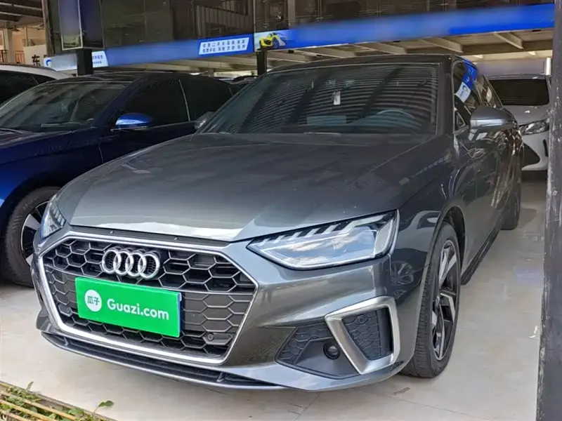 Audi A4L, 2022