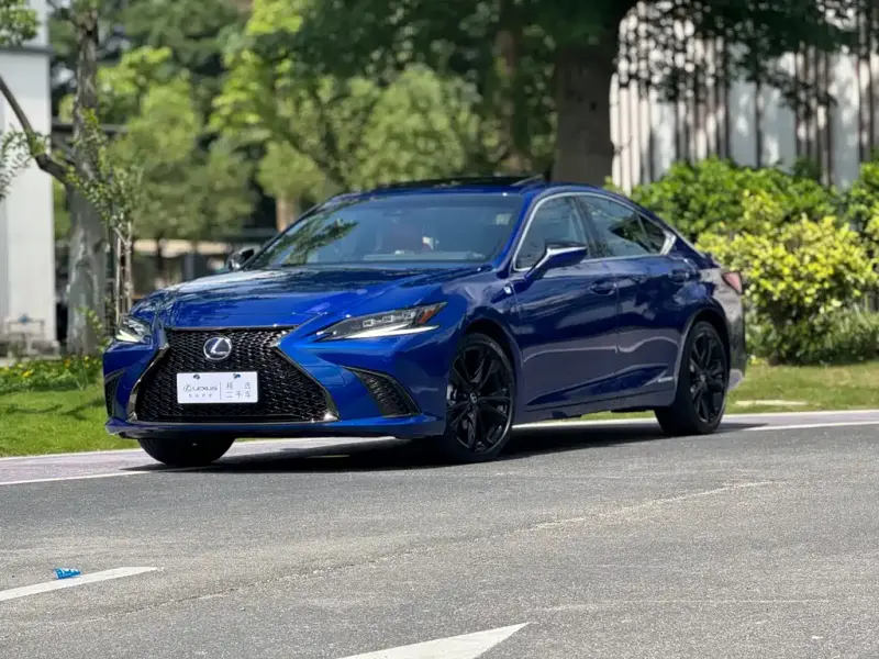 Lexus ES, 2021