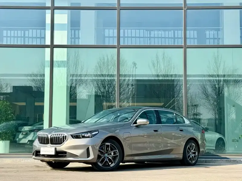 BMW i5, 2026