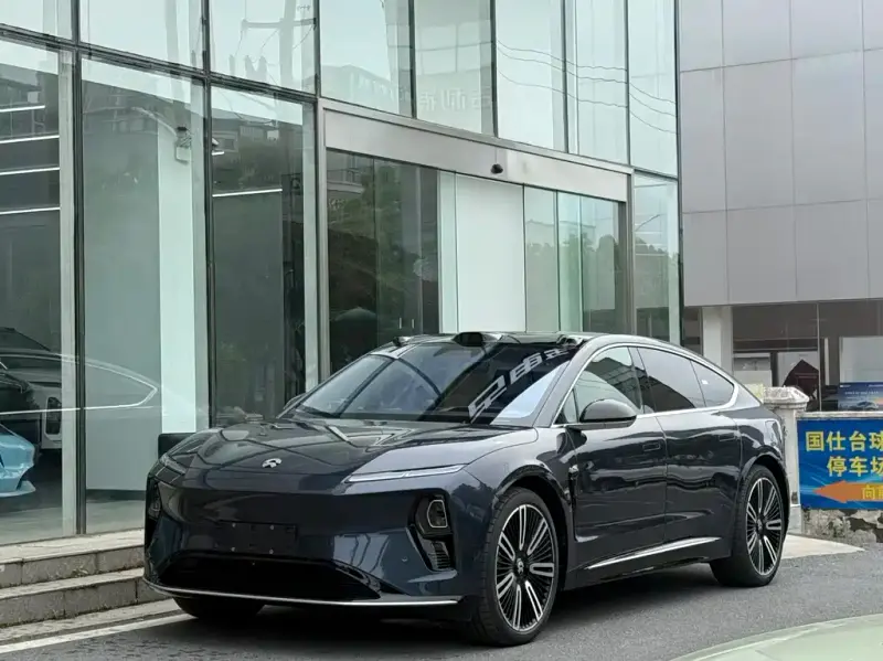 NIO ET9, 2025