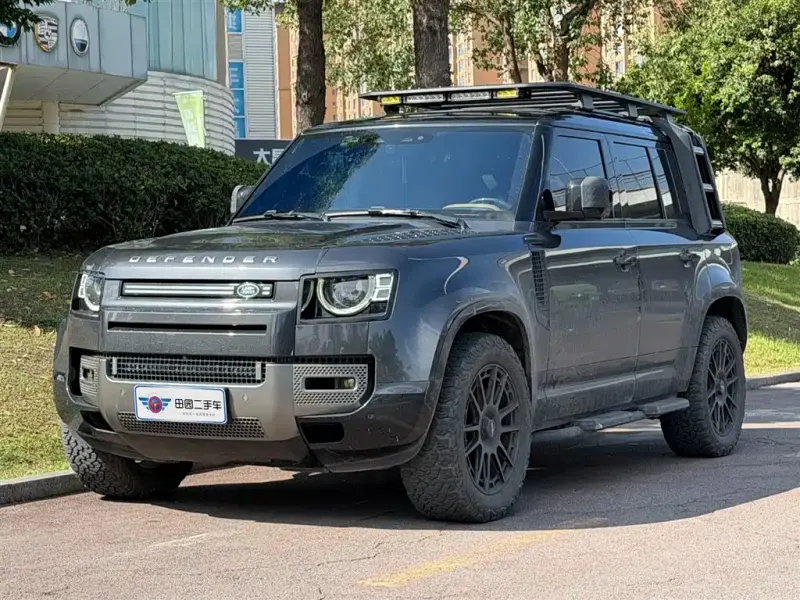 Land Rover Defender, 2023