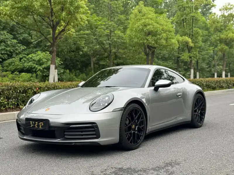 Porsche 911, 2025