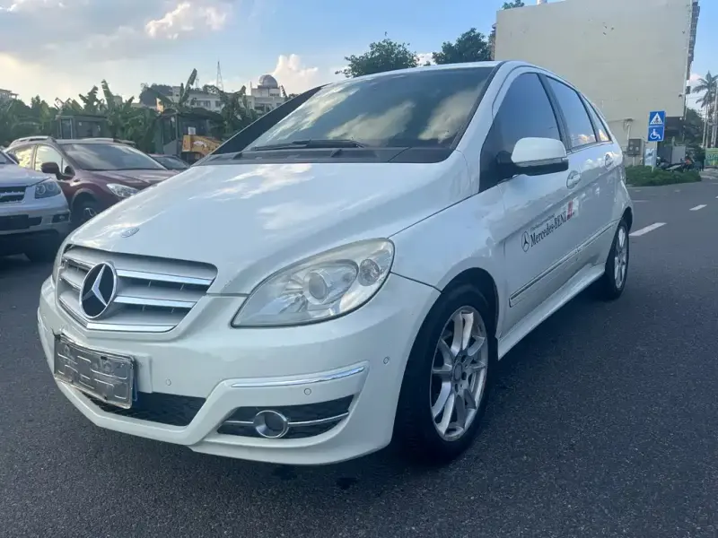 Mercedes-Benz B-Class, 2011