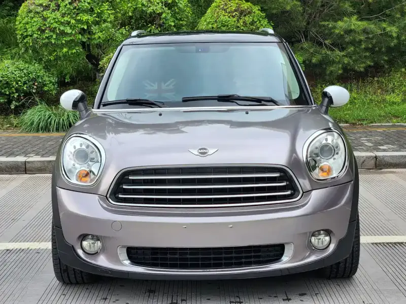 MINI Countryman, 2011
