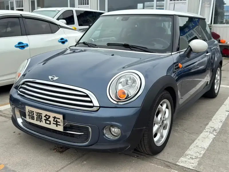 MINI Clubman, 2011