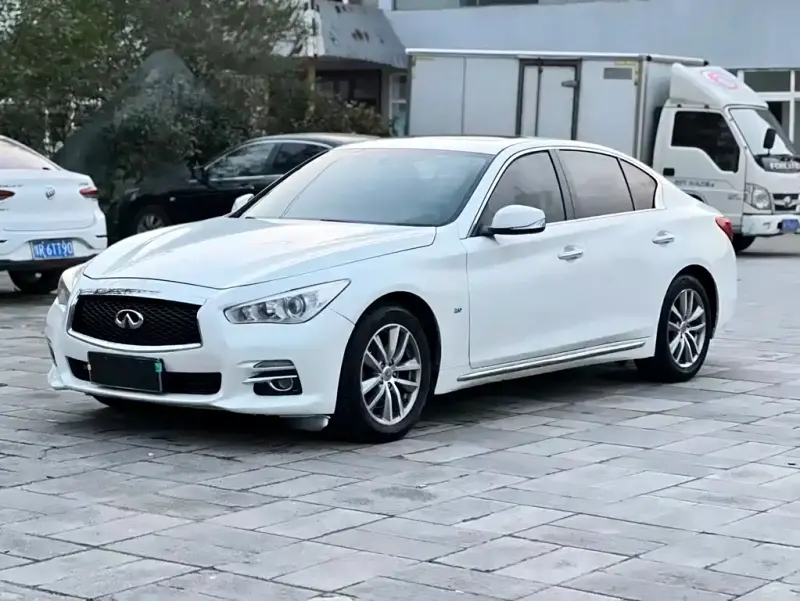 Infiniti Q50L, 2016