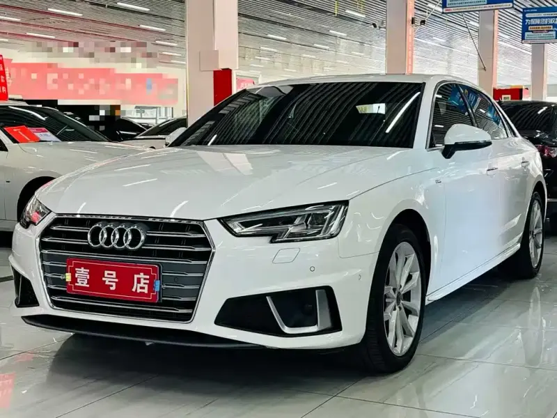 Audi A4L, 2020