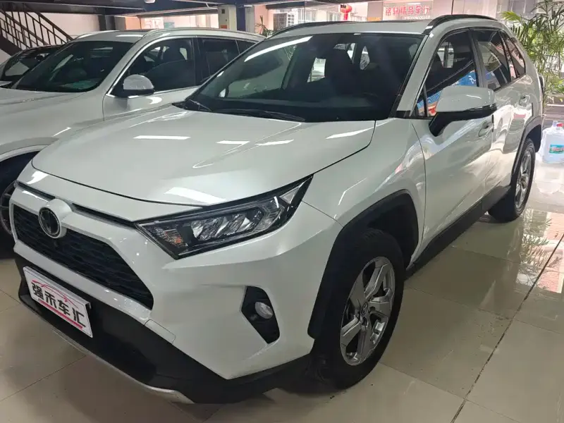 Toyota RAV4, 2023