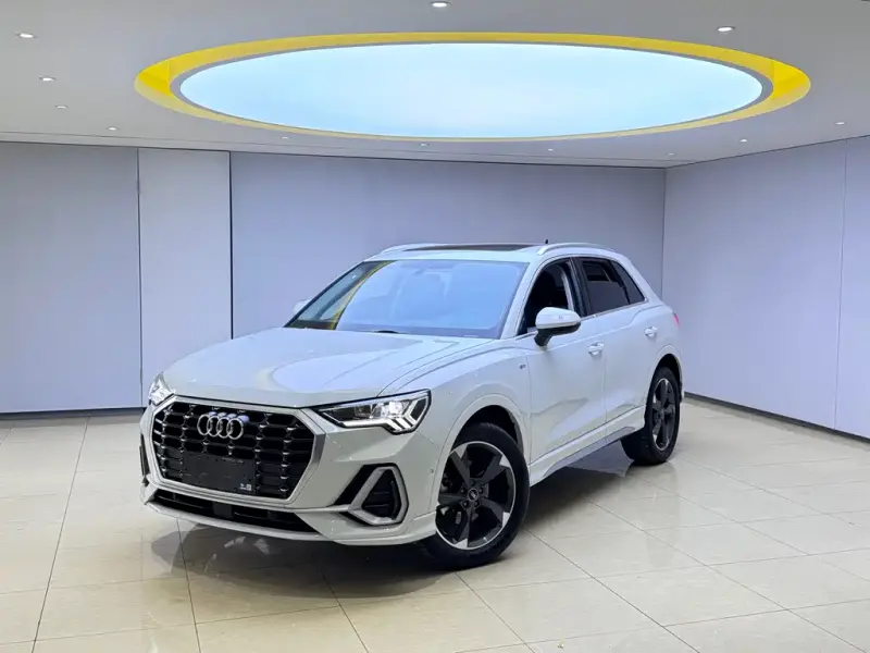 Audi Q3, 2022