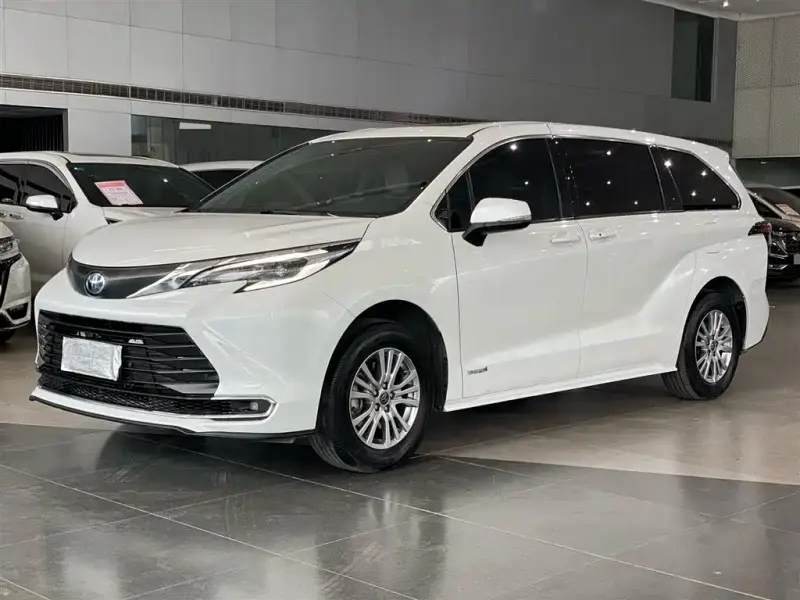 Toyota Sienna, 2023
