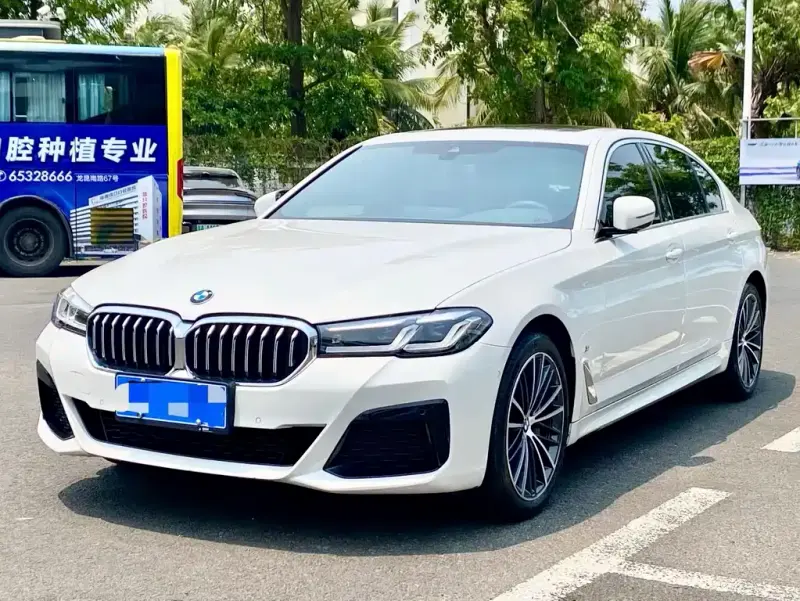 BMW 5 Series, 2022