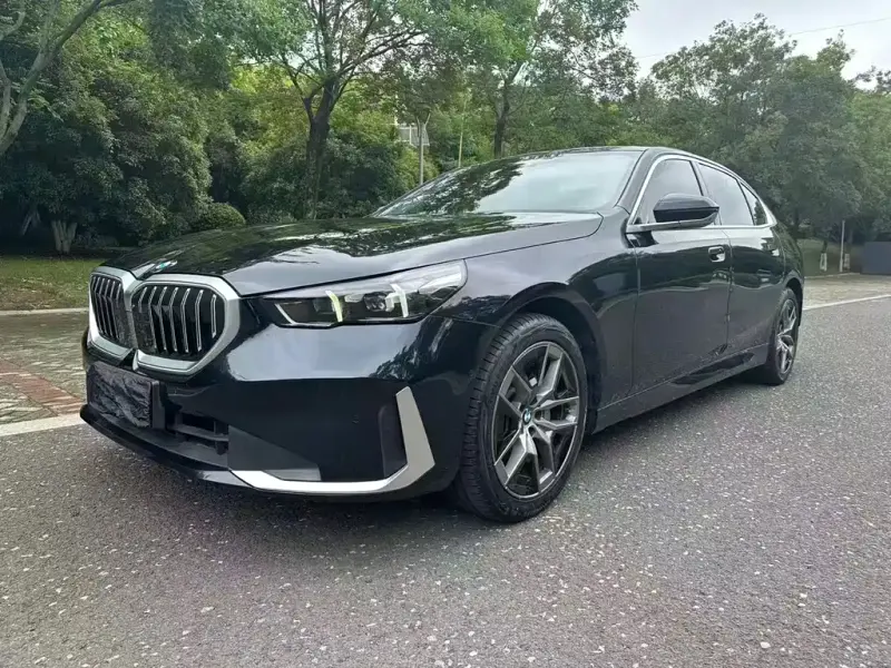 BMW 5 Series, 2025