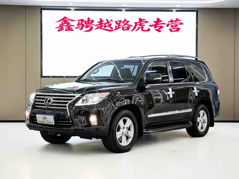 Lexus LX, 2012