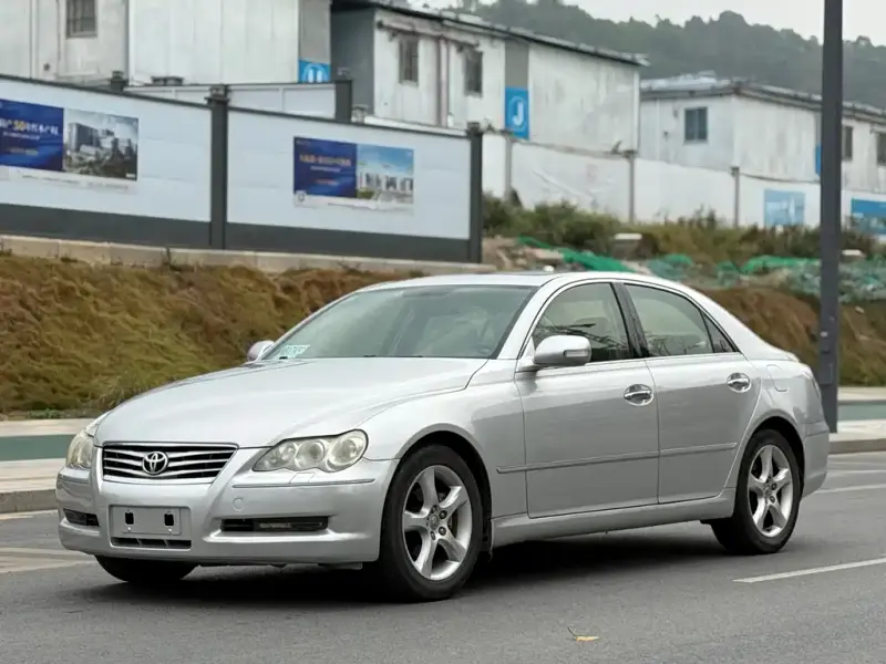 Toyota Reiz, 2010