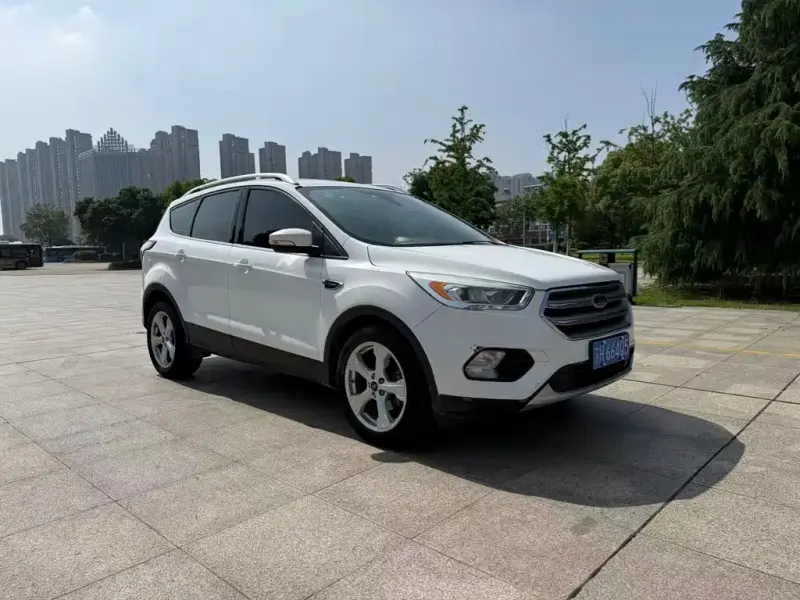 Ford Kuga, 2017