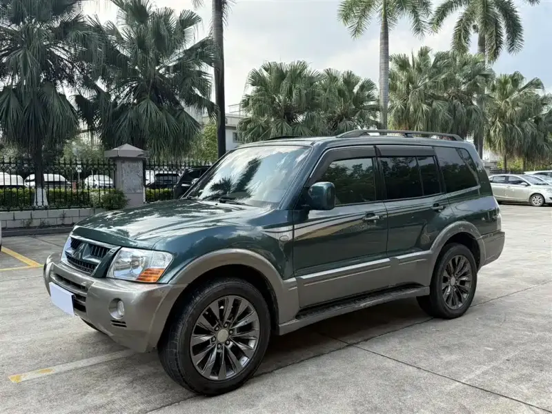 Mitsubishi Pajero, 2009