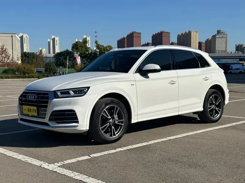 Audi Q5L, 2020