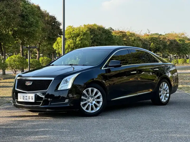 Cadillac XTS, 2013