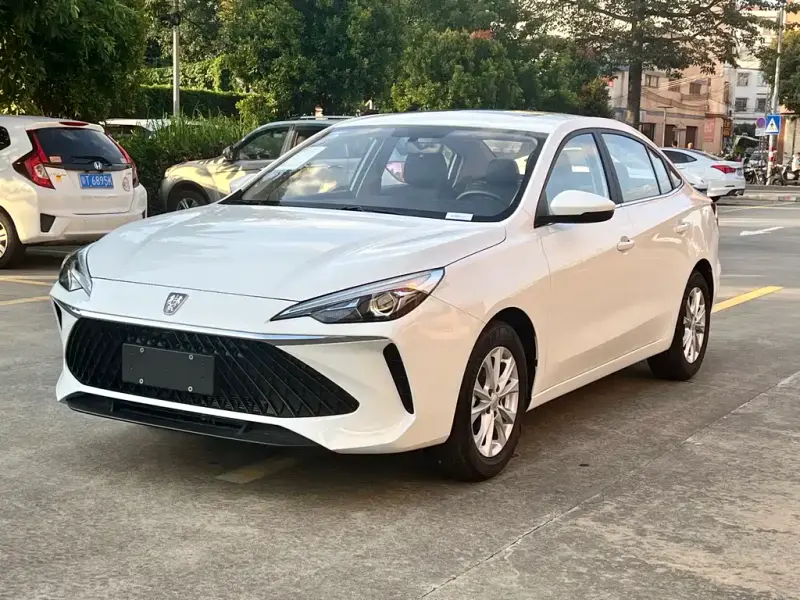 Roewe i5, 2025
