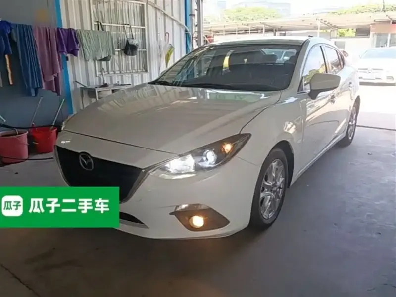 Mazda 3 Axela, 2016