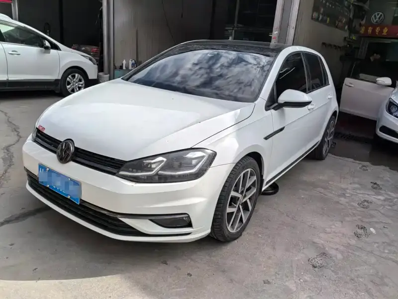 Volkswagen Golf, 2020