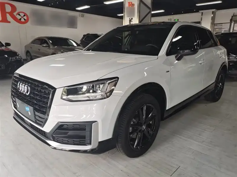 Audi Q2L, 2020