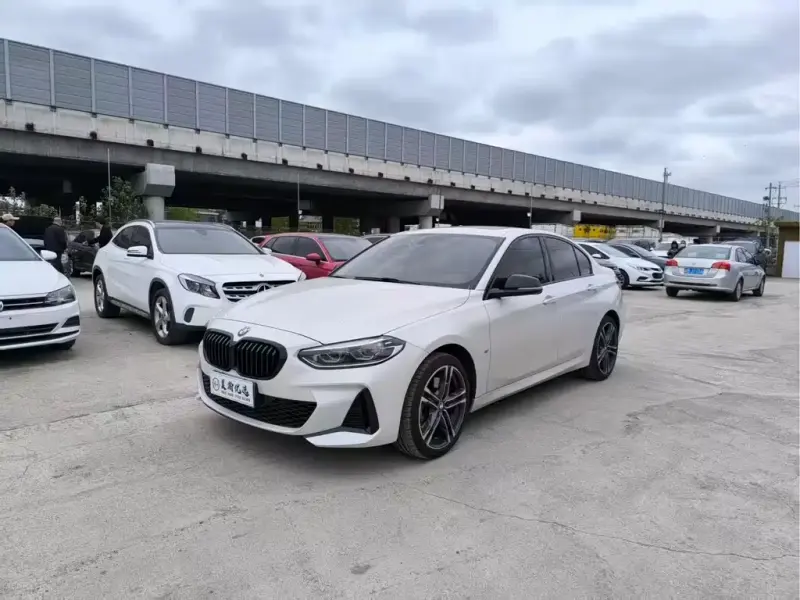 BMW 1 Series, 2022