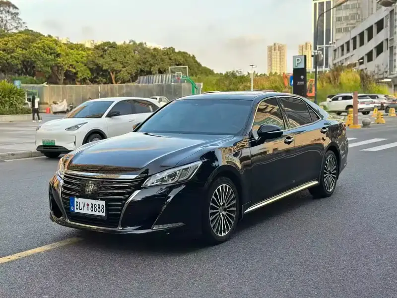 Toyota Crown, 2018