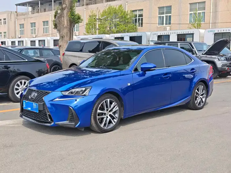 Lexus IS, 2019