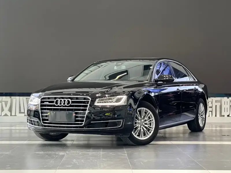 Audi A8, 2015