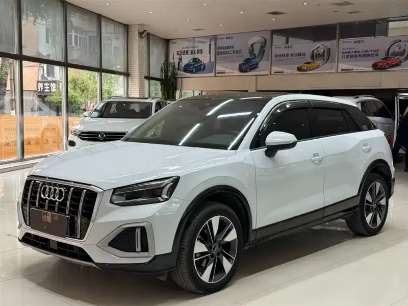 Audi Q2L, 2022