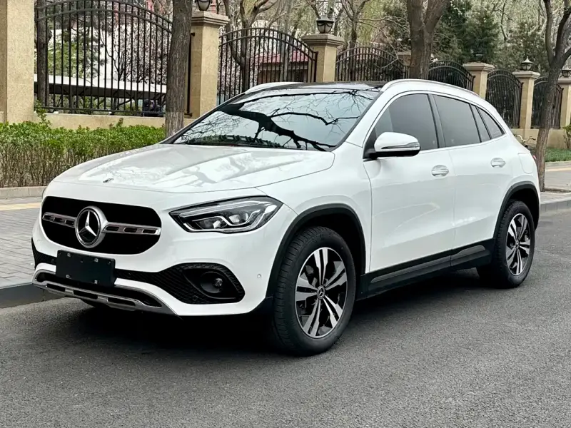 Mercedes-Benz GLA, 2022
