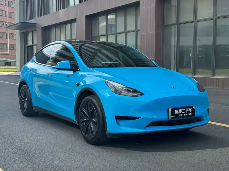 Tesla Model Y, 2023