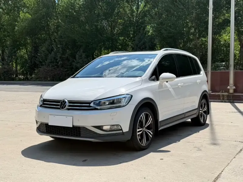 Volkswagen Touran, 2022