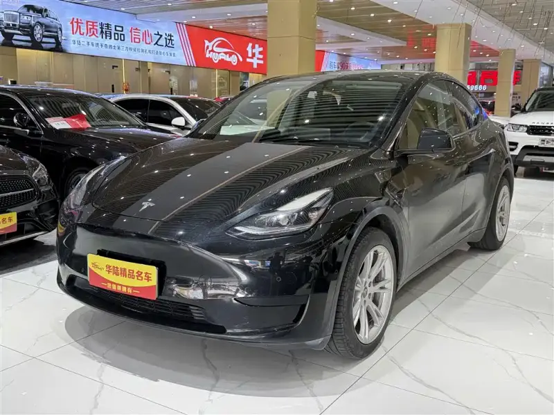 Tesla Model Y, 2023