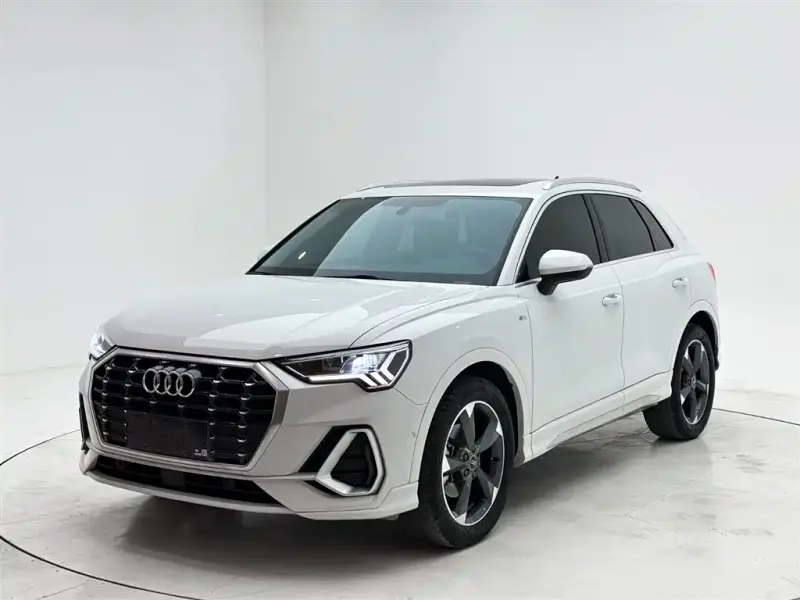 Audi Q3, 2022