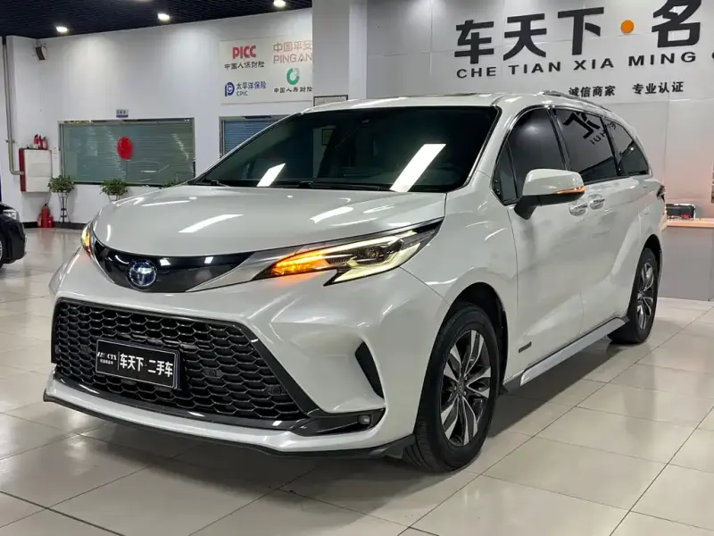 Toyota Granvia, 2023