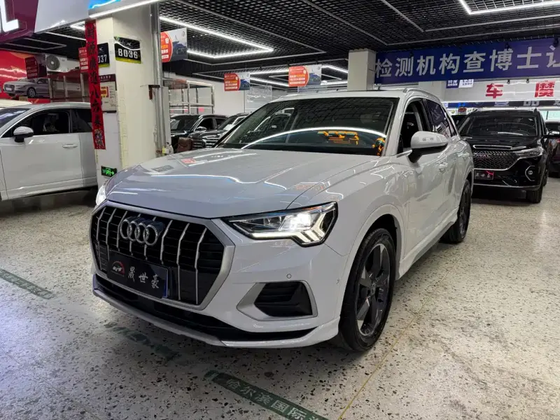Audi Q3, 2022