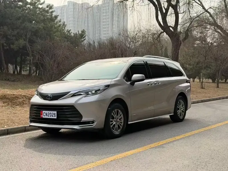 Toyota Sienna, 2023