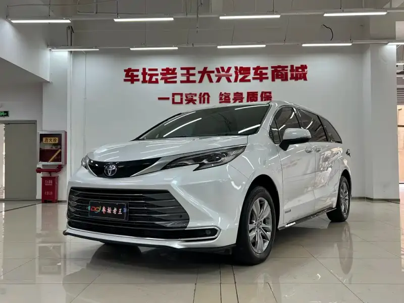 Toyota Sienna, 2023