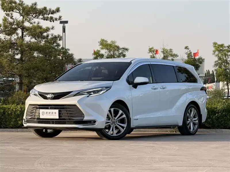 Toyota Sienna, 2023