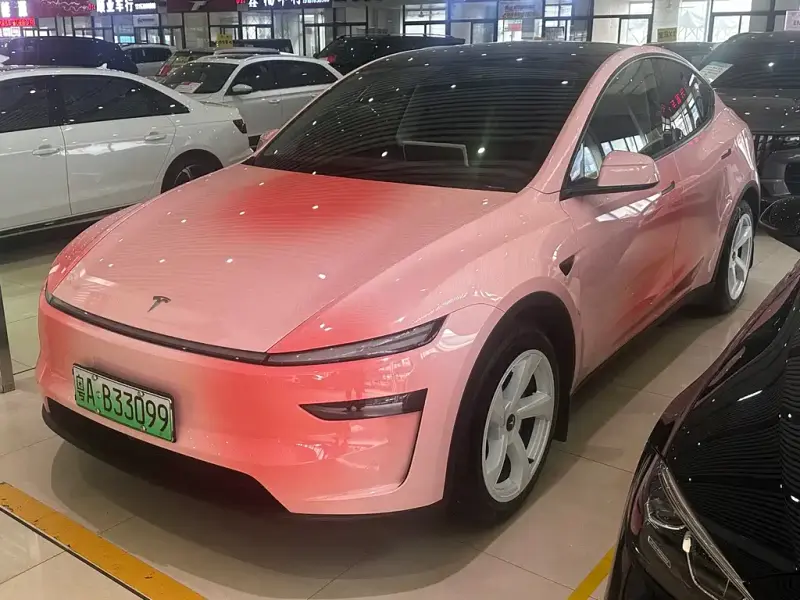 Tesla Model Y, 2025