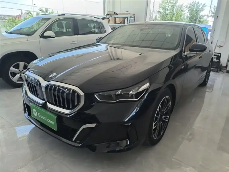 BMW 5 Series, 2024