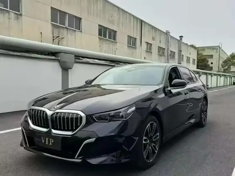 BMW 5 Series, 2025