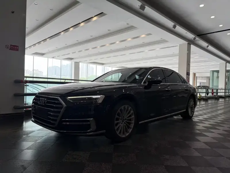 Audi A8, 2022
