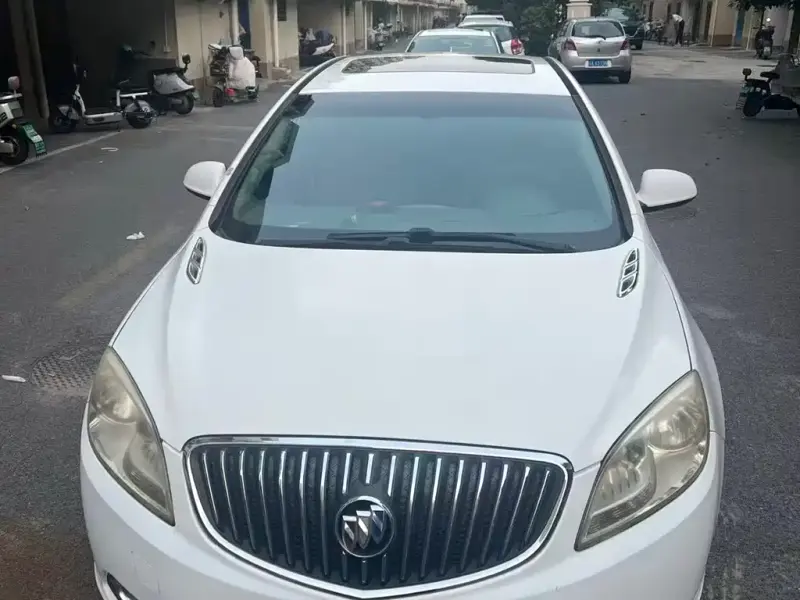 Buick Excelle, 2012