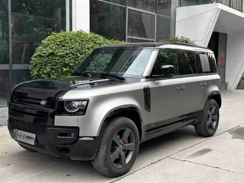 Land Rover Defender, 2024